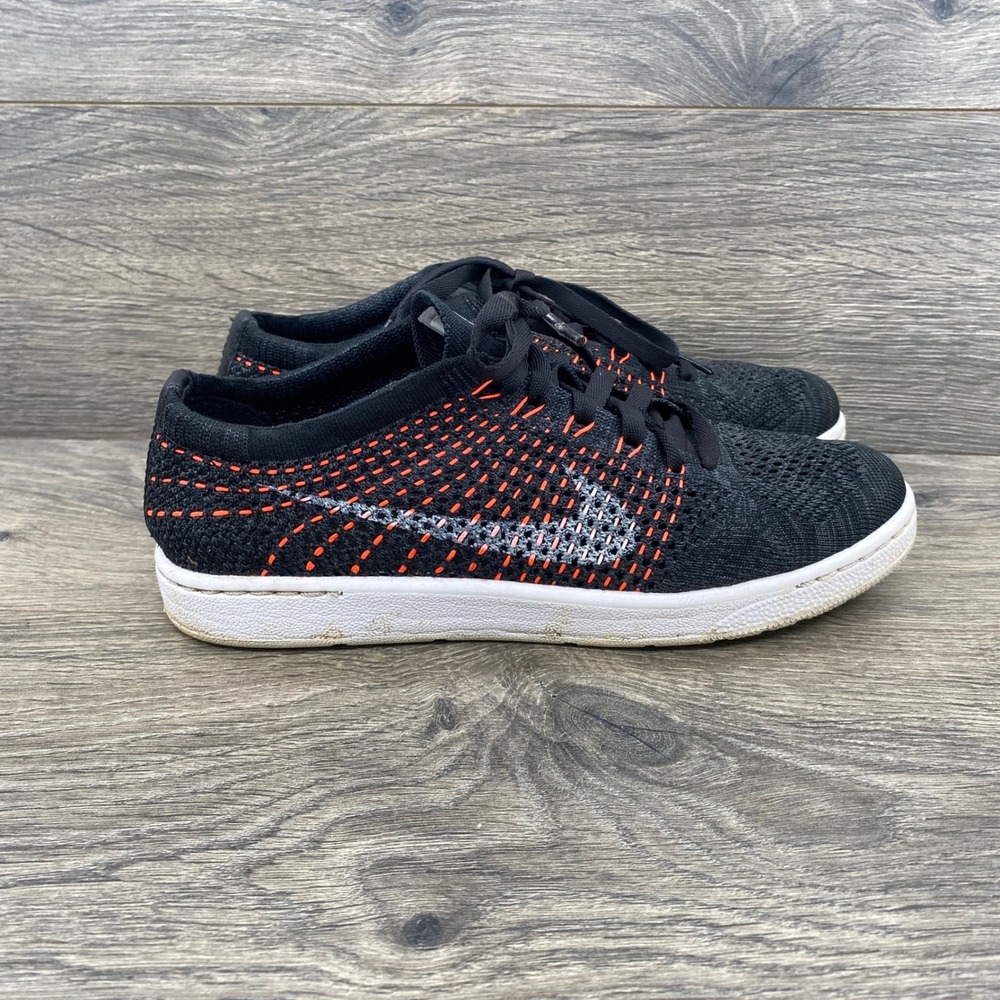 Nike Tennis Classic Ultra Flyknit Women 7.5 Black Orange 833860-001 Sneakers